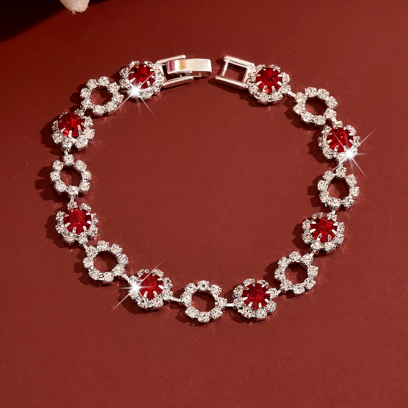 Women's Vintage-Style Floral Rhinestone Bracelet, Elegant Gift